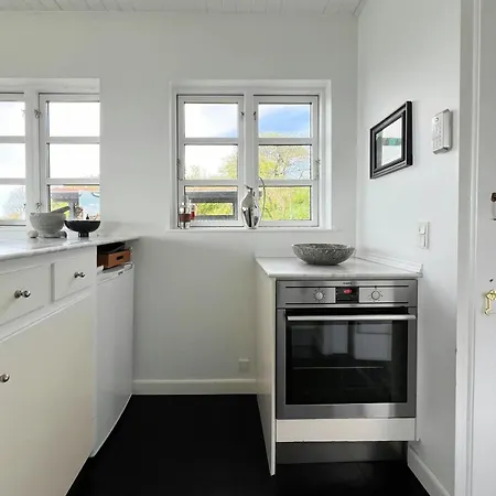 Feriehus House With Sea View And Atrium *